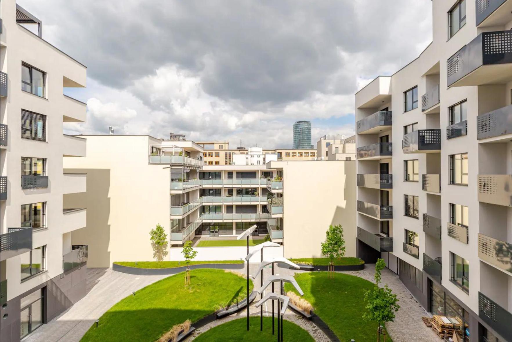 Magnolie Suite Presidential Garden Free Parking Pressburg Exterior foto